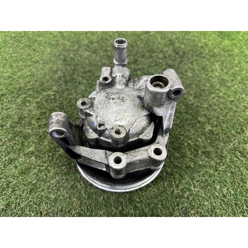 Насос гидроусилителя руля (рулевое управление) AUDI Q5 8R 2012 3.2 8R0145155T