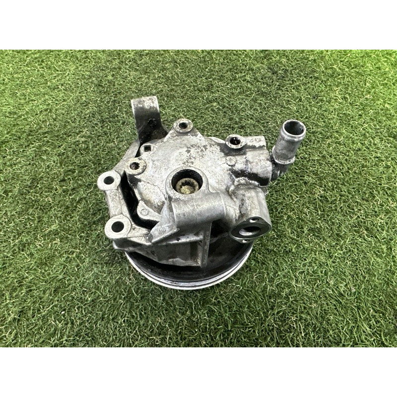 Насос гидроусилителя руля (рулевое управление) AUDI Q5 8R 2012 3.2 8R0145155T