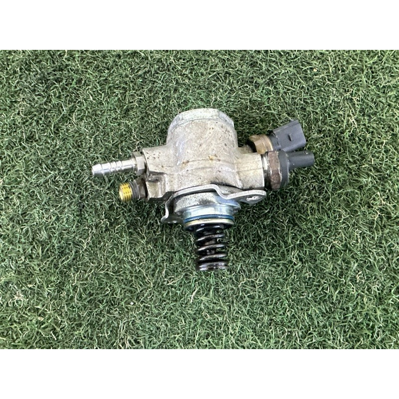 ТНВД (топливная система) AUDI Q5 8R 2012 3.2 06E127025S