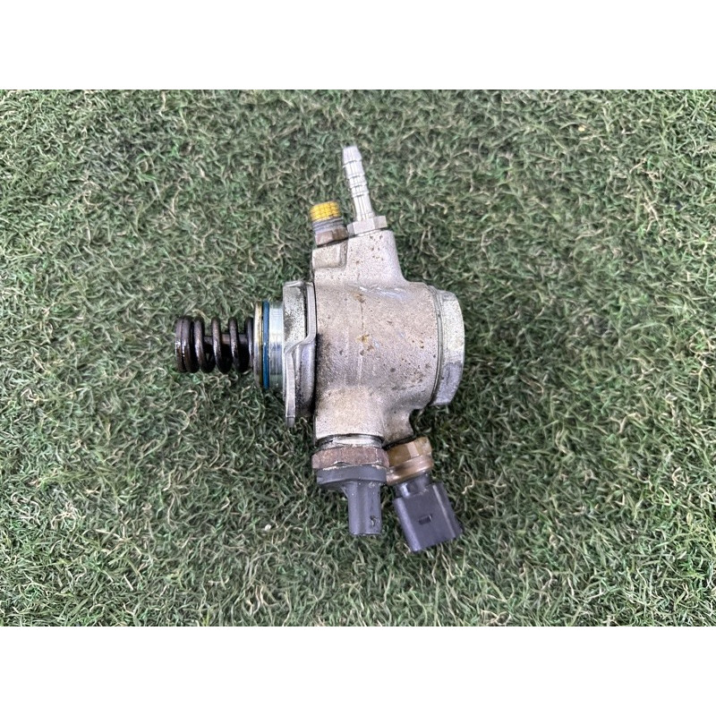 ТНВД (топливная система) AUDI Q5 8R 2012 3.2 06E127025S