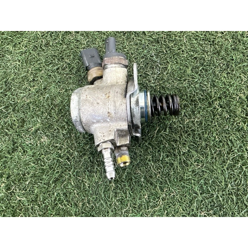 ТНВД (топливная система) AUDI Q5 8R 2012 3.2 06E127025S