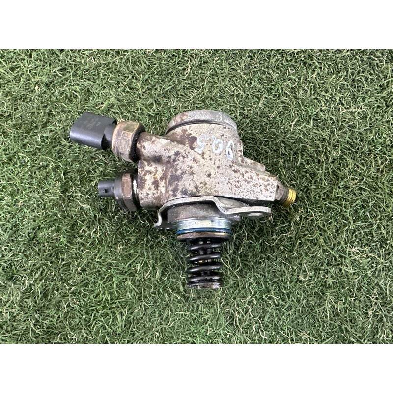 ТНВД (топливная система) AUDI Q5 8R 2012 3.2 06E127025S