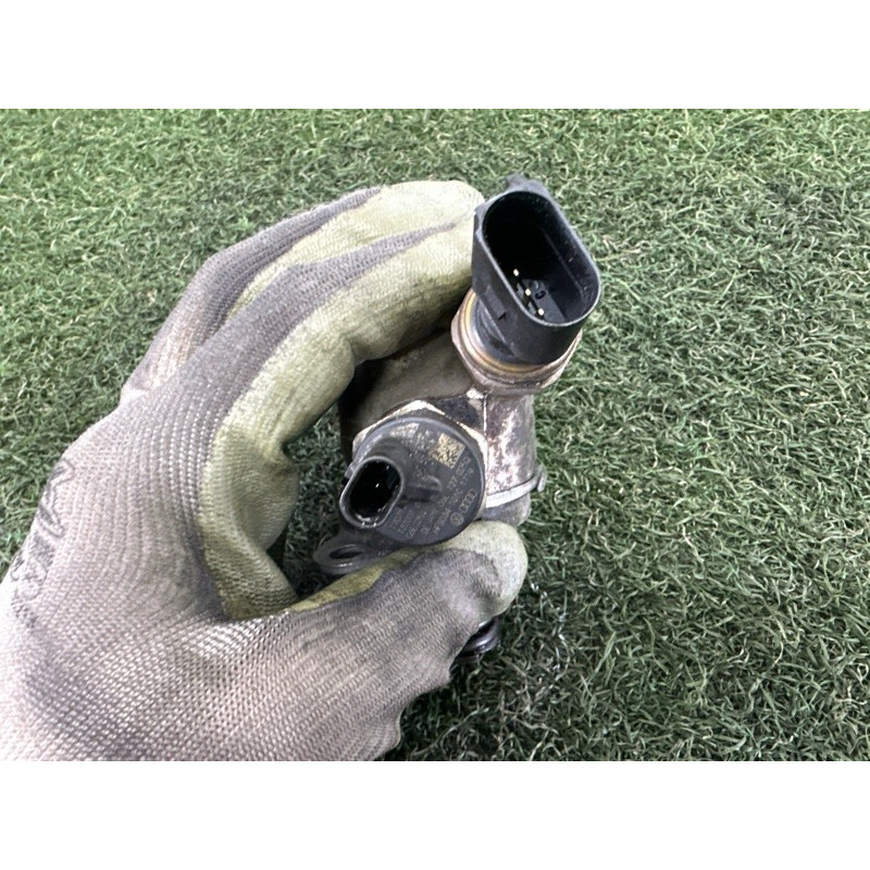 ТНВД (топливная система) AUDI Q5 8R 2012 3.2 06E127025S