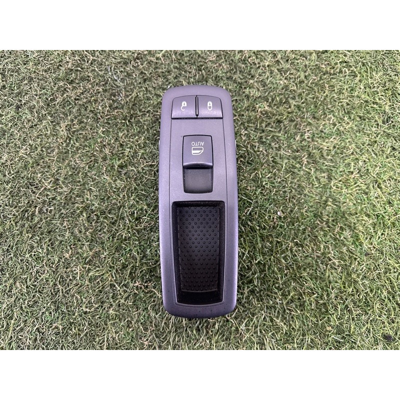 Кнопка стеклоподъемника (электрика / кнопки) Jeep Grand Cherokee WK2 2014 3.0 Diesel 68086692AD