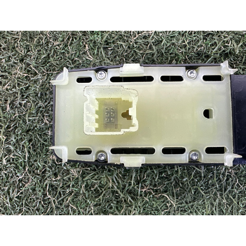 Кнопка стеклоподъемника (электрика / кнопки) Jeep Grand Cherokee WK2 2014 3.0 Diesel 68086692AD