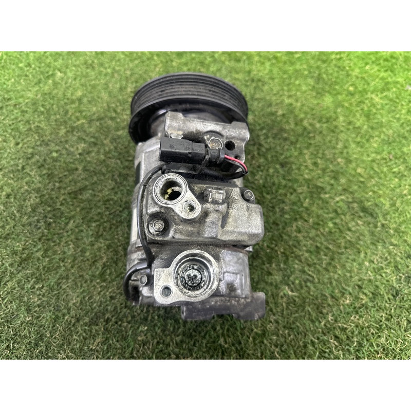 Компрессор кондиционера (отопление и кондиционирование) AUDI Q5 8R 2012 3.2 8K0260805K