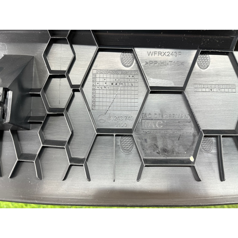 Обшивка крышки багажника (салон) Mercedes-Benz EQB 350 X243 2022 A24374011009051