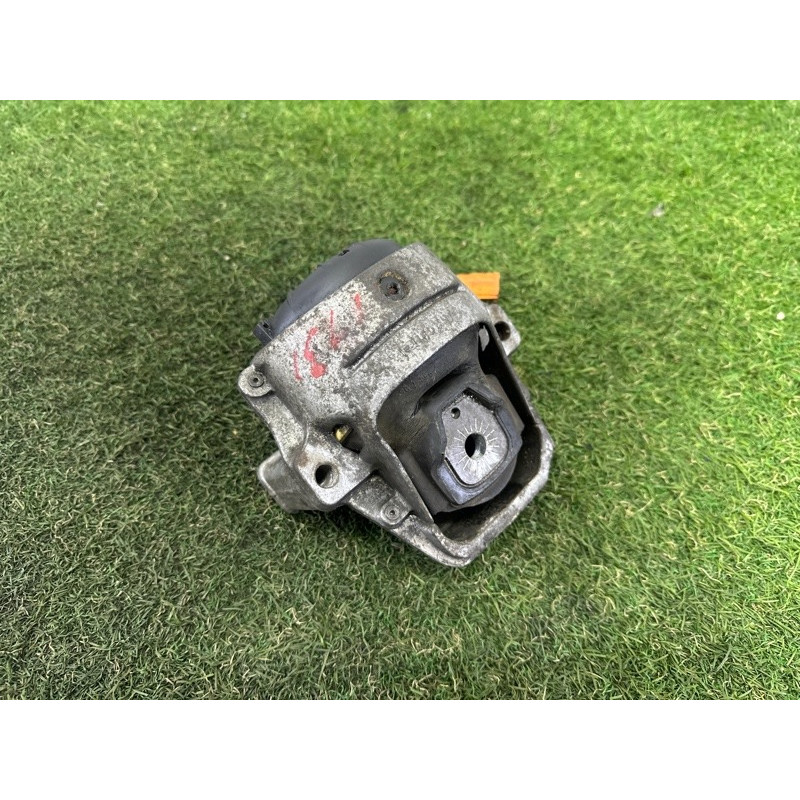 Подушка двигателя (двигатель и элементы) AUDI A4 B8 2013 2.0 TFSI 8R0199381AK