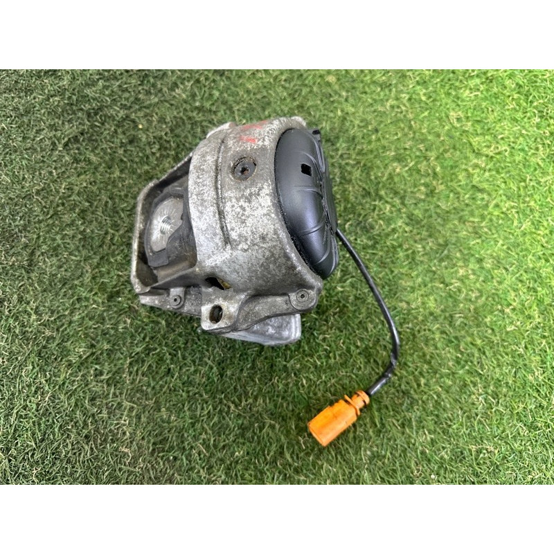 Подушка двигателя (двигатель и элементы) AUDI A4 B8 2013 2.0 TFSI 8R0199381AK