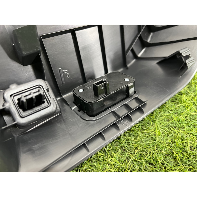 Обшивка крышки багажника (салон) Mercedes-Benz EQB 350 X243 2022 A24374014009051