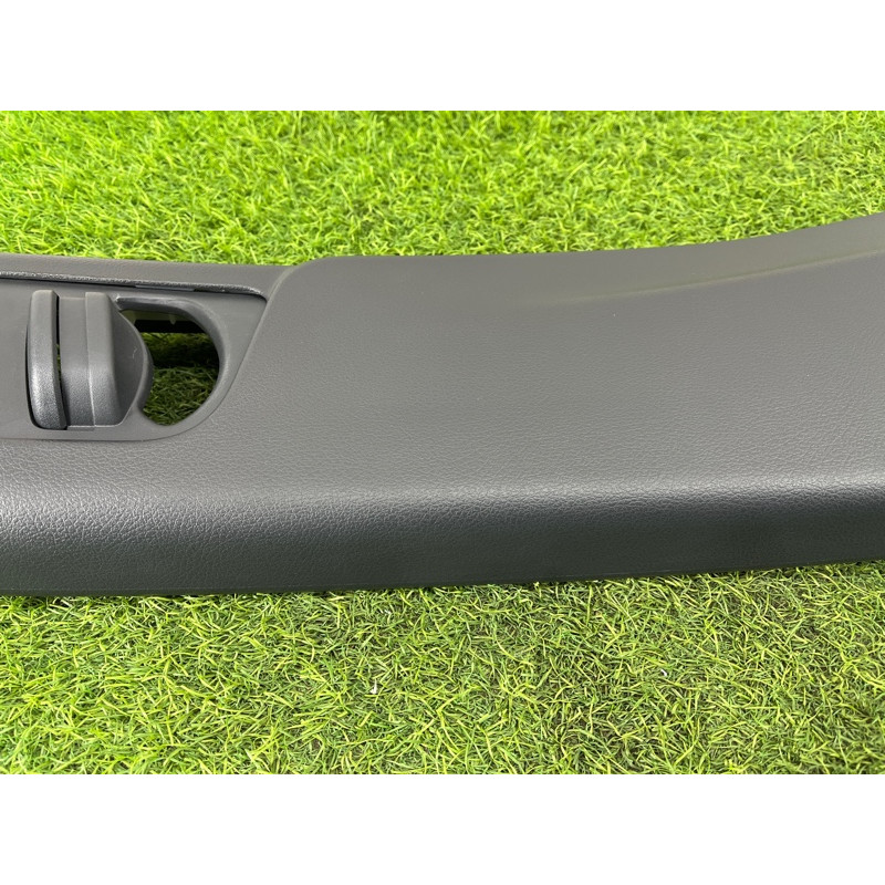 Обшивка стойки центральная (салон) Mercedes-Benz EQB 350 X243 2022 A24369089009051