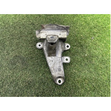 Кронштейн подушки двигателя