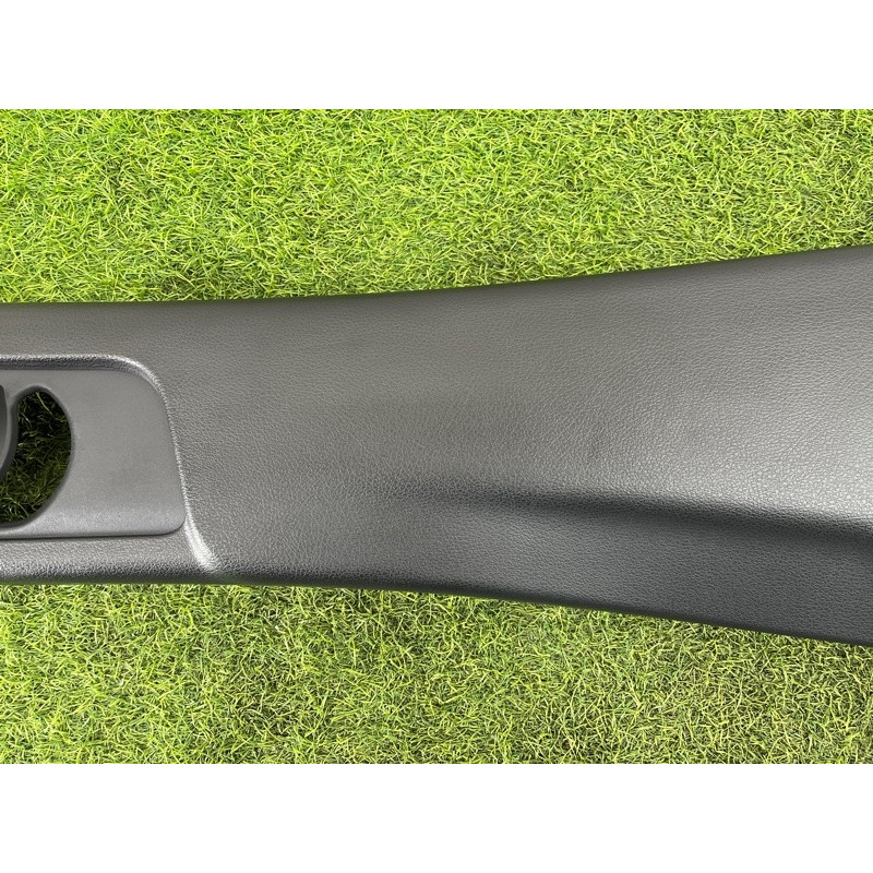 Обшивка стойки центральная (салон) Mercedes-Benz EQB 350 X243 2022 A24369090009051