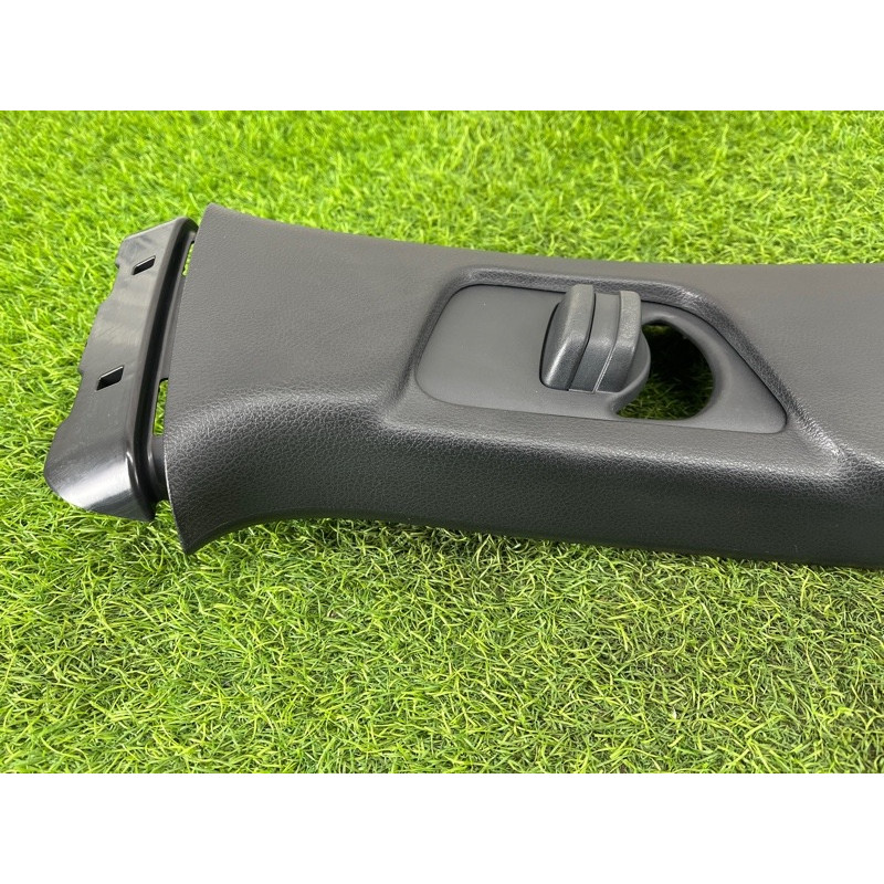 Обшивка стойки центральная (салон) Mercedes-Benz EQB 350 X243 2022 A24369090009051