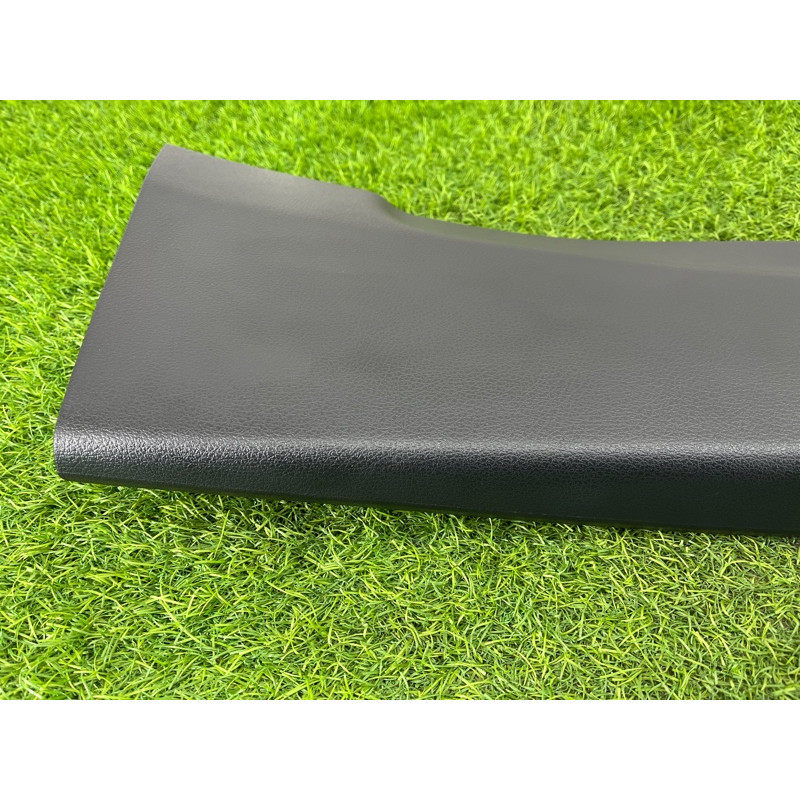 Обшивка стойки центральная (салон) Mercedes-Benz EQB 350 X243 2022 A24369090009051