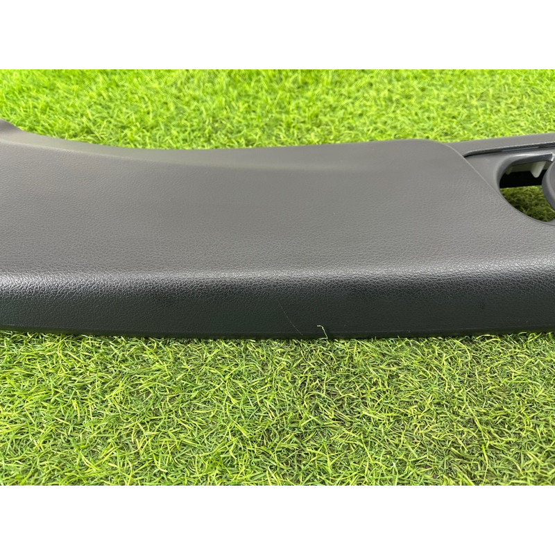 Обшивка стойки центральная (салон) Mercedes-Benz EQB 350 X243 2022 A24369090009051