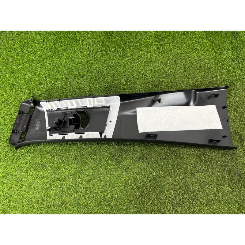 Обшивка стойки центральная (салон) Mercedes-Benz EQB 350 X243 2022 A24369090009051