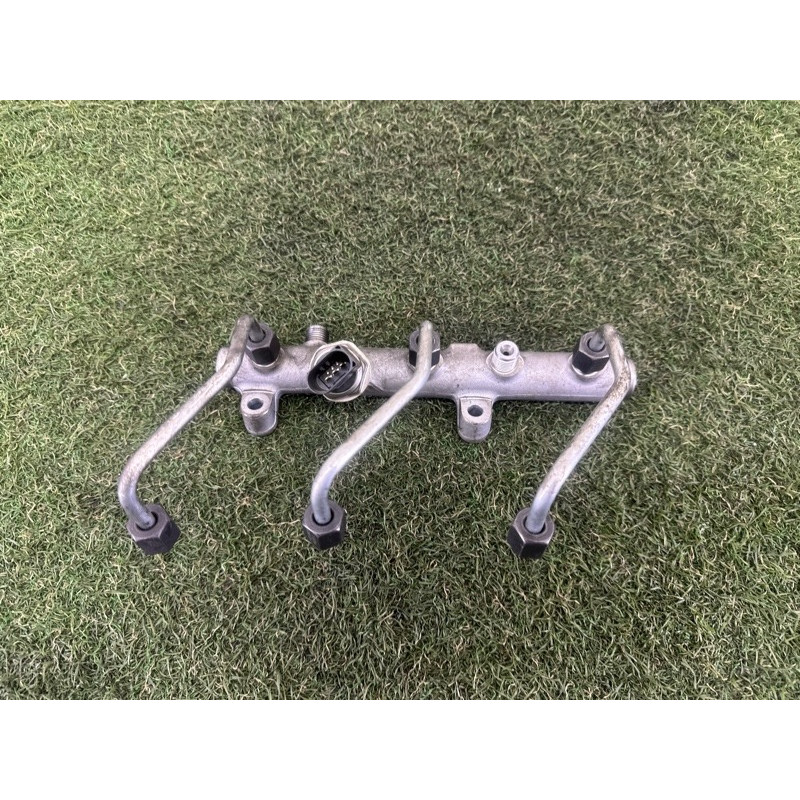 Паливна рампа (паливна система) Volkswagen Touareg NF 2012 3.0 TDI 059130089AM