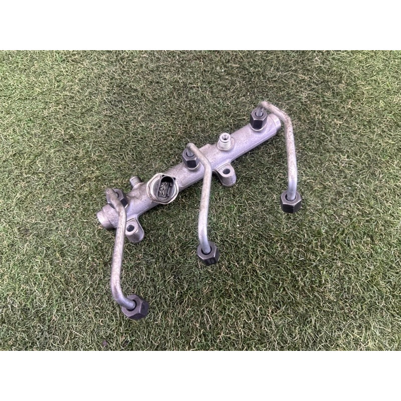 Паливна рампа (паливна система) Volkswagen Touareg NF 2012 3.0 TDI 059130089AM