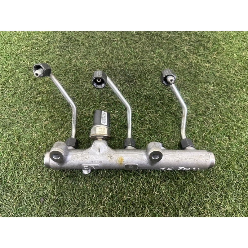 Паливна рампа (паливна система) Volkswagen Touareg NF 2012 3.0 TDI 059130089AM