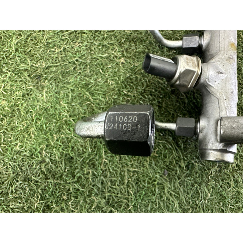 Паливна рампа (паливна система) Volkswagen Touareg NF 2012 3.0 TDI 059130089AM