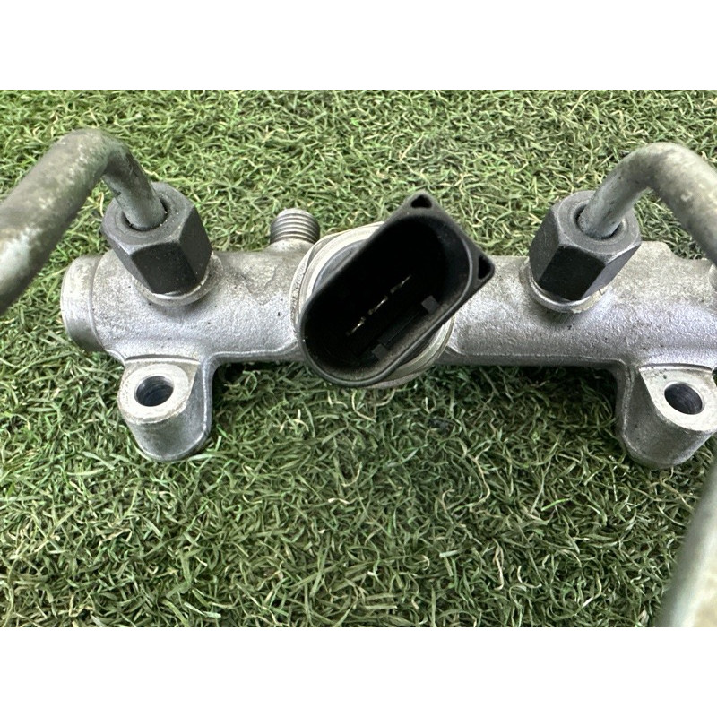 Паливна рампа (паливна система) Volkswagen Touareg NF 2012 3.0 TDI 059130089AM