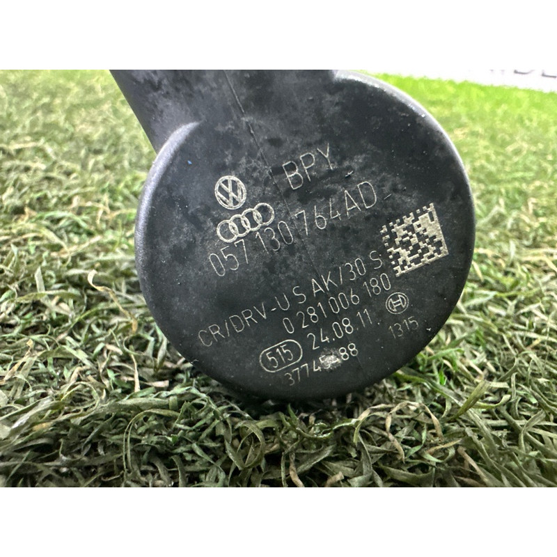 Регулятор давления топлива (топливная система) Volkswagen Touareg NF 2012 3.0 TDI 057130764AD