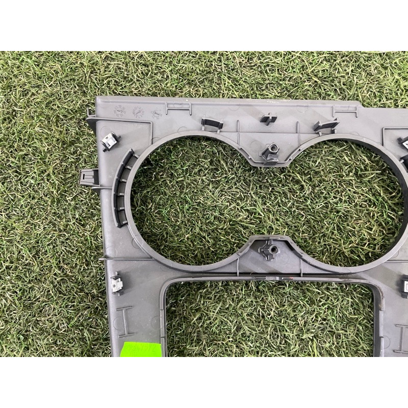 Декоративная накладка центральной консоли (салон) AUDI A4 B9 2017 2.0 TFSI 8W1864241A6PS