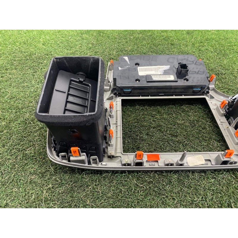 Панель управления климат-контролем (электрика / блоки управления) Jeep Grand Cherokee WK2 2018 3.6 68333939AA