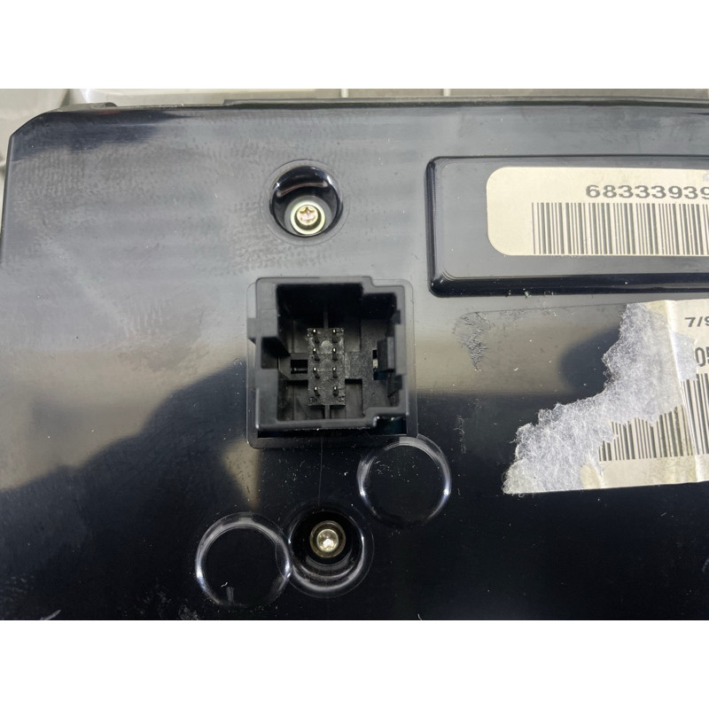 Панель управления климат-контролем (электрика / блоки управления) Jeep Grand Cherokee WK2 2018 3.6 68333939AA