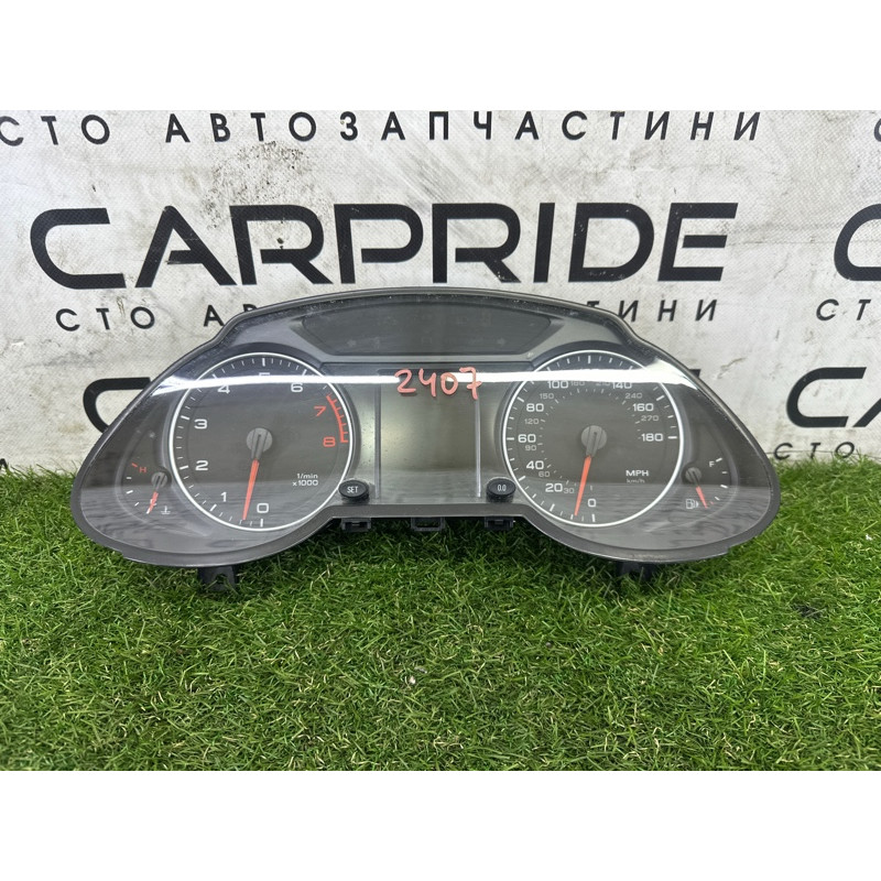 Панель приладів (салон) AUDI Q5 8R 2010 3.2 CALB 8R0920980K