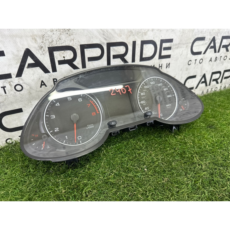 Панель приладів (салон) AUDI Q5 8R 2010 3.2 CALB 8R0920980K