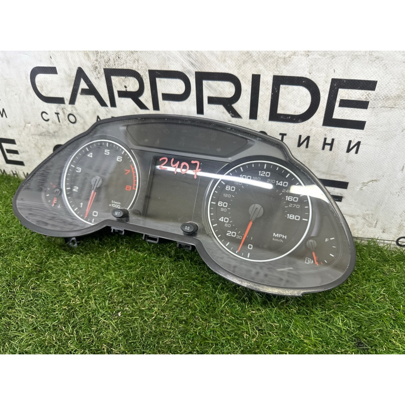 Панель приладів (салон) AUDI Q5 8R 2010 3.2 CALB 8R0920980K