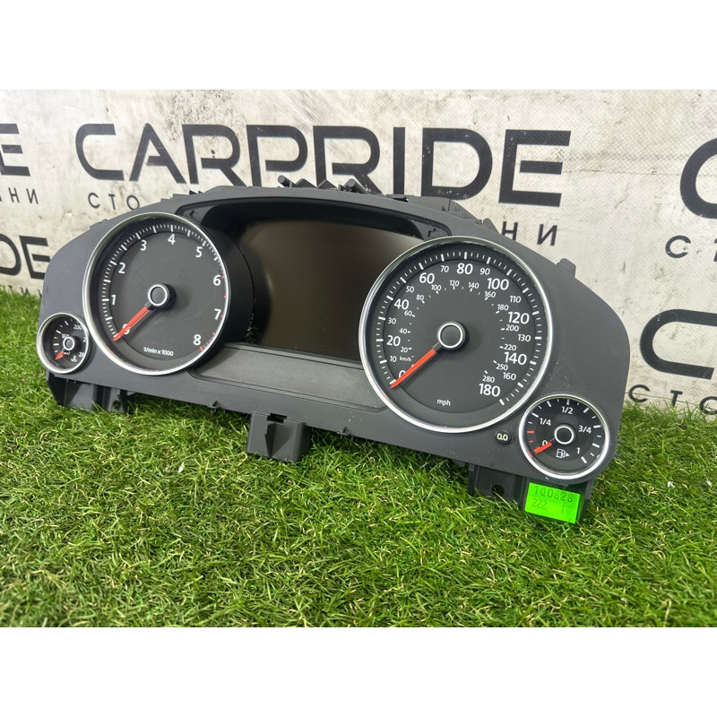 Панель приборов (салон) Volkswagen Touareg NF 2012 3.0 Hybrid CGFA 7P6920980P