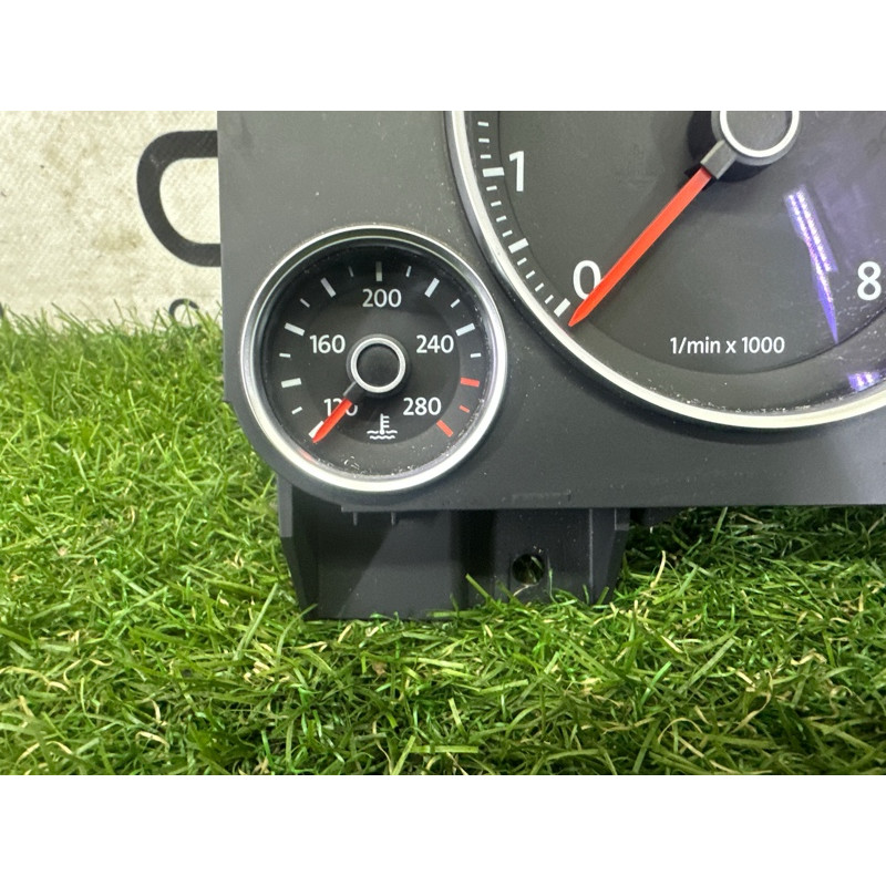 Панель приборов (салон) Volkswagen Touareg NF 2012 3.0 Hybrid CGFA 7P6920980P