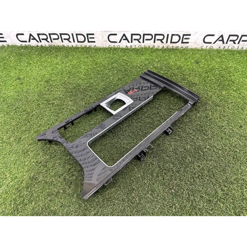 Декоративная накладка центральной консоли (салон) LAND ROVER RANGE ROVER Sport L494 2016 3.0 Diesel LR092345