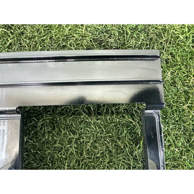 Декоративная накладка центральной консоли (салон) LAND ROVER RANGE ROVER Sport L494 2016 3.0 Diesel LR092345