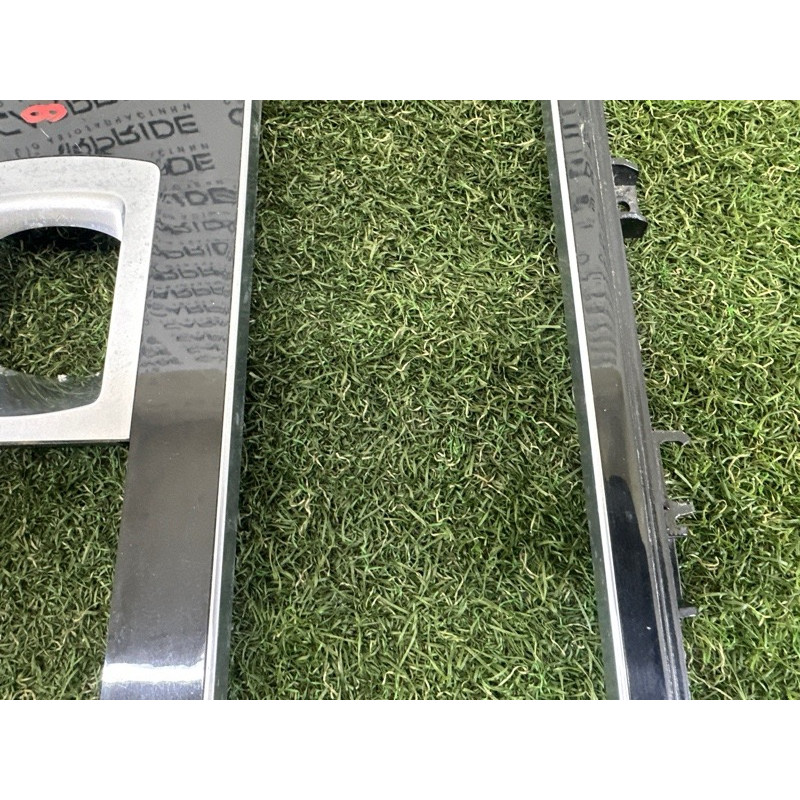 Декоративная накладка центральной консоли (салон) LAND ROVER RANGE ROVER Sport L494 2016 3.0 Diesel LR092345