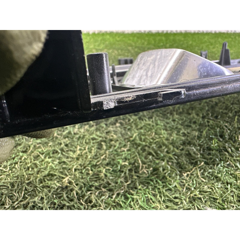 Декоративная накладка центральной консоли (салон) LAND ROVER RANGE ROVER Sport L494 2016 3.0 Diesel LR092345