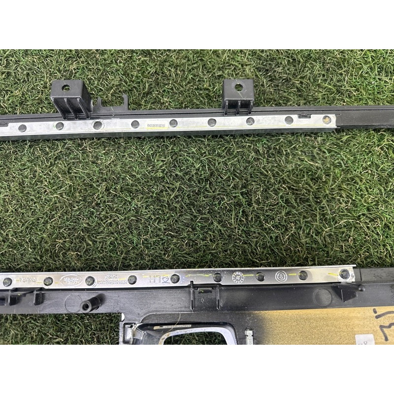 Декоративная накладка центральной консоли (салон) LAND ROVER RANGE ROVER Sport L494 2016 3.0 Diesel LR092345