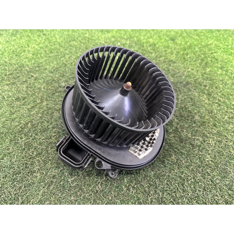 Мотор печки (отопление и кондиционирование) BMW 3-series F30 2015 2.0 64119350395