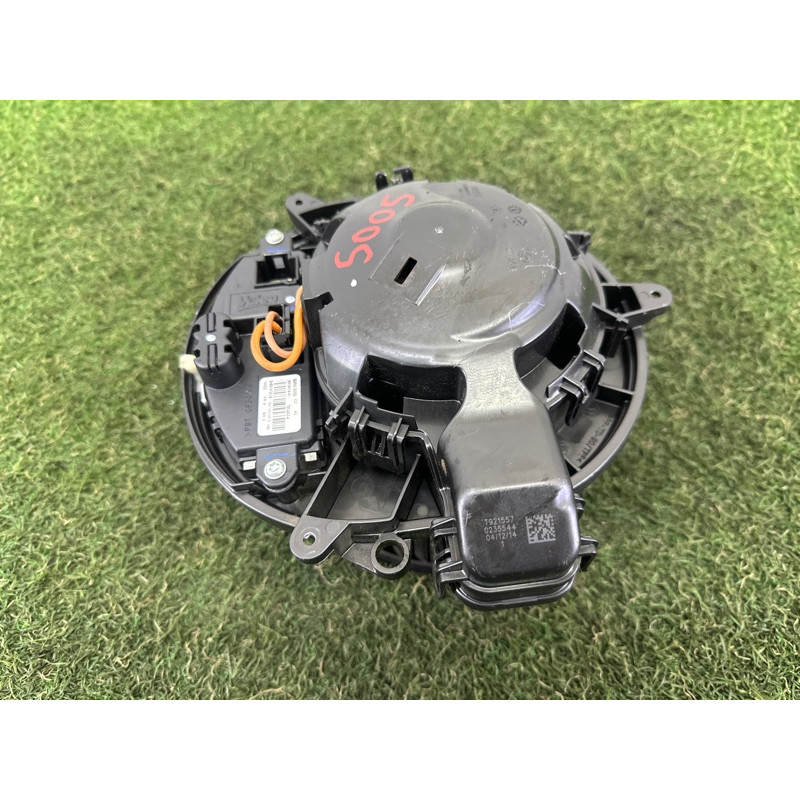 Мотор печки (отопление и кондиционирование) BMW 3-series F30 2015 2.0 64119350395