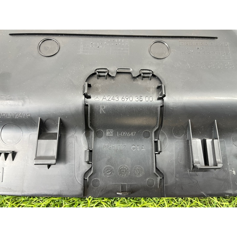 Обшивка стойки центральная (салон) Mercedes-Benz EQB 350 X243 2022 A24369098009051