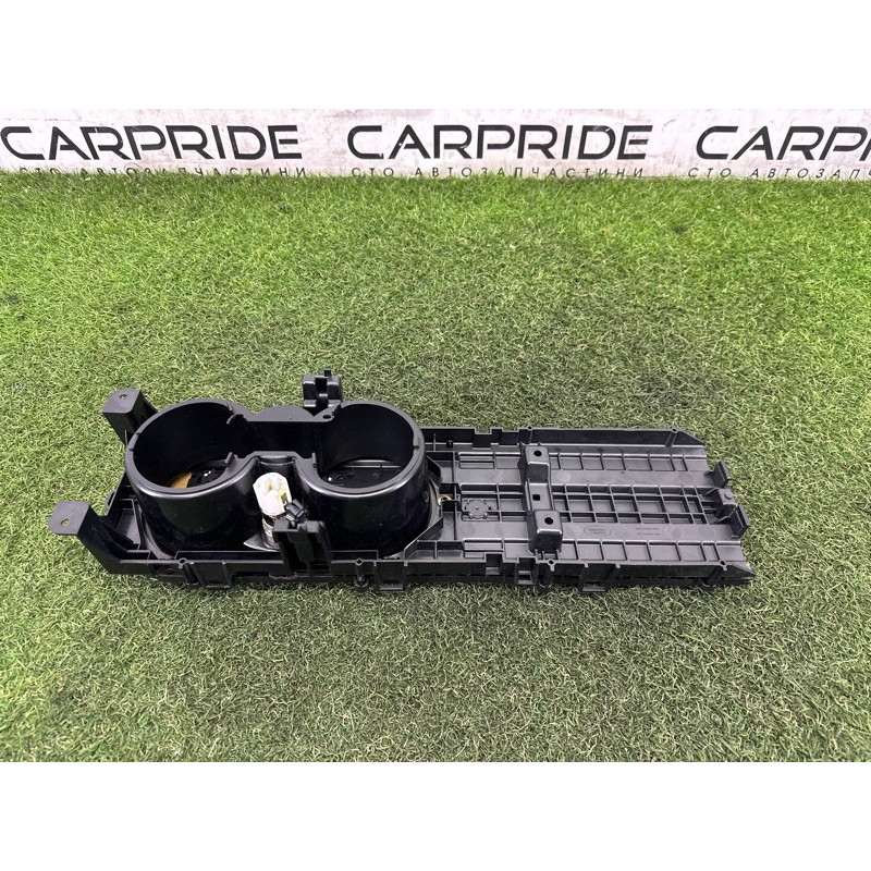 Подстаканник (салон) LAND ROVER RANGE ROVER Sport L494 2016 3.0 Diesel LR054752