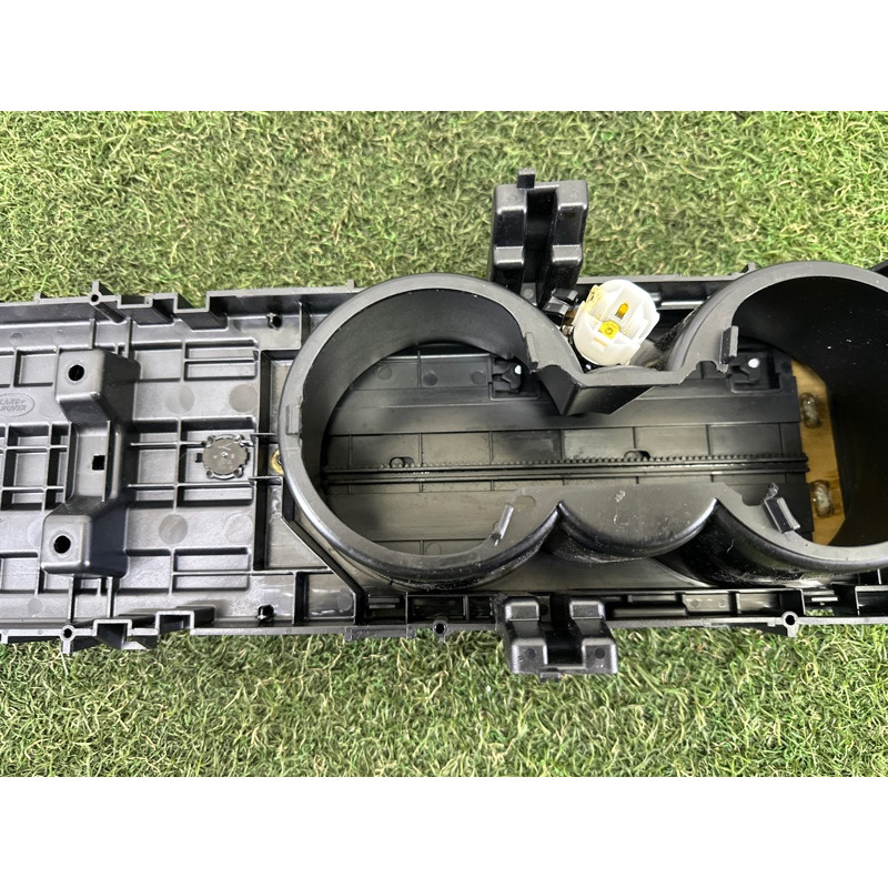 Подстаканник (салон) LAND ROVER RANGE ROVER Sport L494 2016 3.0 Diesel LR054752