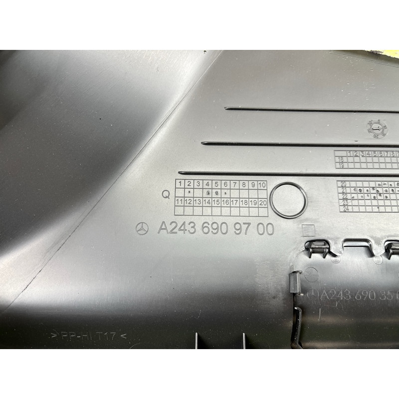 Обшивка стойки центральная (салон) Mercedes-Benz EQB 350 X243 2022 A24369097009051