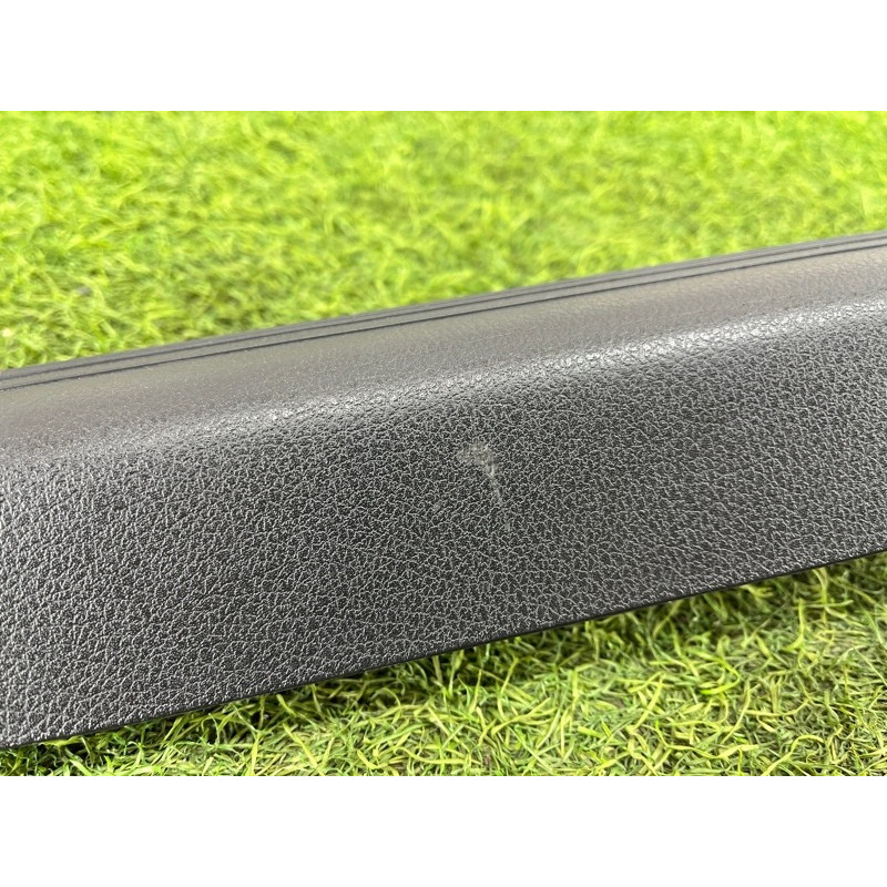 Накладка на поріг (кузов и элементы) Mercedes-Benz EQB 350 X243 2022 A17768028009051