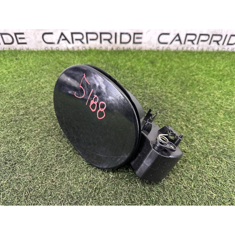 Лючок топливного бака (кузов и элементы) LAND ROVER RANGE ROVER Sport L494 2016 3.0 Diesel LR077481