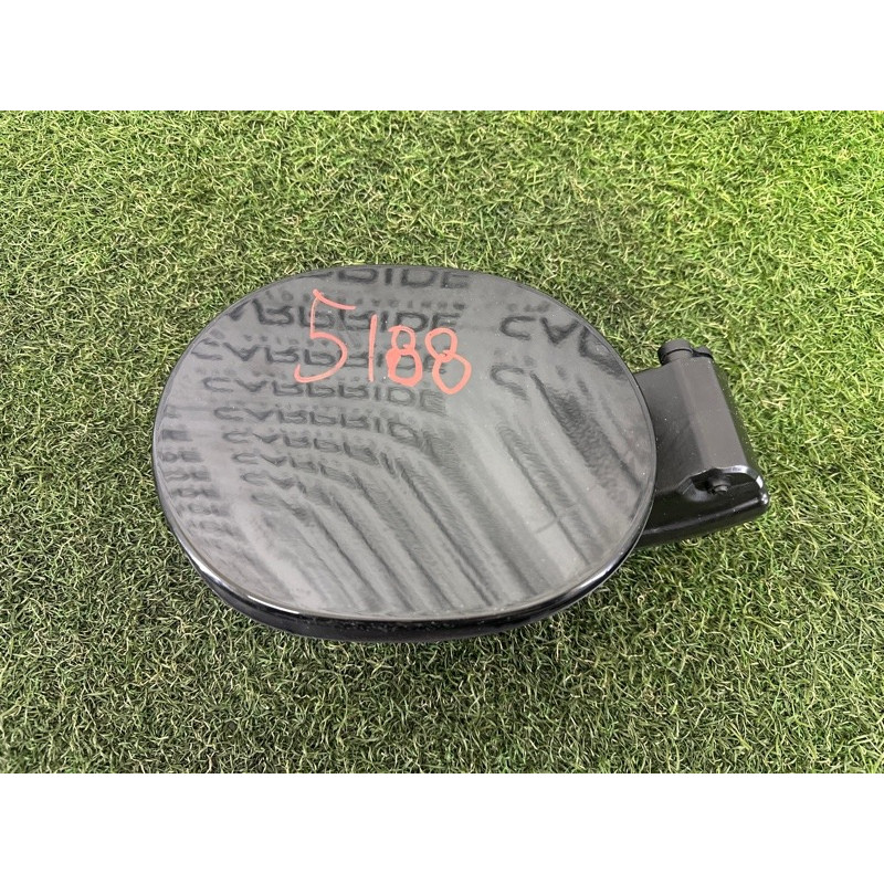 Лючок топливного бака (кузов и элементы) LAND ROVER RANGE ROVER Sport L494 2016 3.0 Diesel LR077481