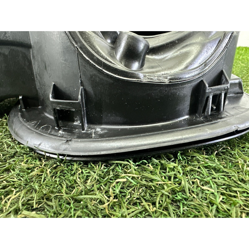 Лючок топливного бака (кузов и элементы) LAND ROVER RANGE ROVER Sport L494 2016 3.0 Diesel LR077481